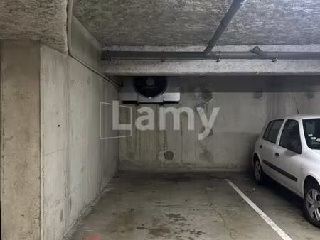 parking 12 m² colomiers