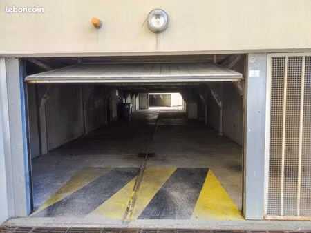 garage à louer quartier hôpitaux / chateau d'ô