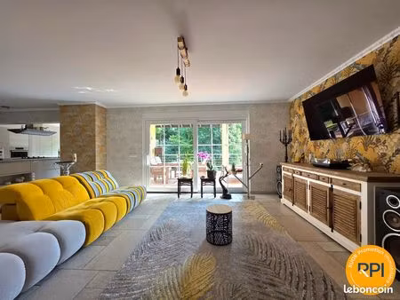 propriété 9 pièces 321 m²