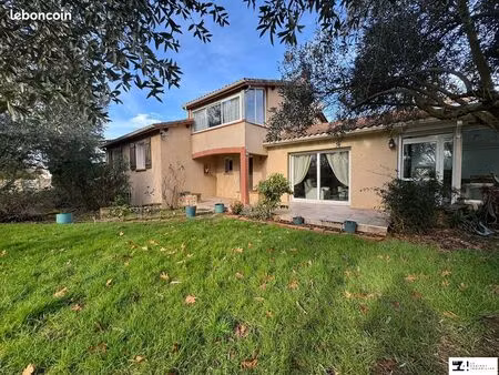 propriété 4 pièces 157 m²