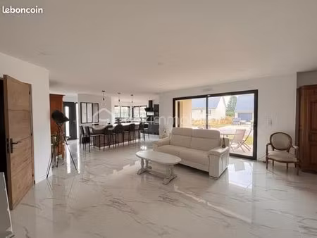 maison 4 pièces 122 m²