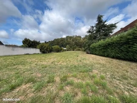 terrain 2 570 m² saint pantaleon de larche