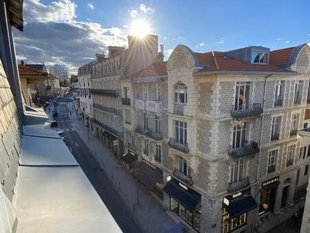 bureaux 79 m² biarritz