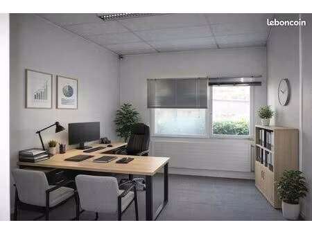 bureaux indépendants  hyper centre de pont-audemer  avec parties communes  parkings  et vu