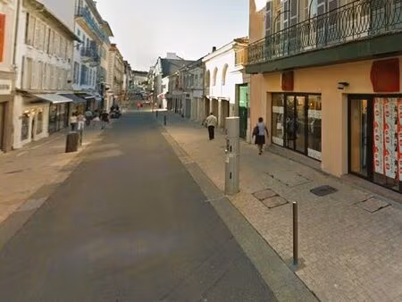 à céder – droit au bail d’une boutique 130 m² + réserve 100 m²