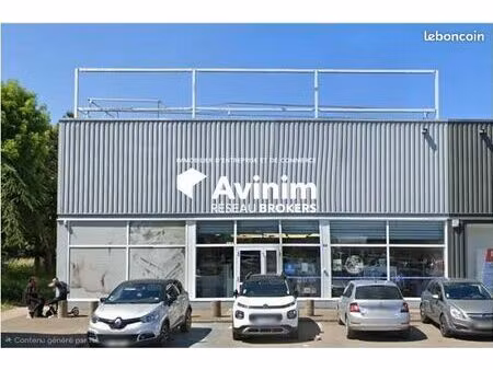 local 593 m² évreux