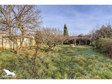 maison 6 pièces 240 m²