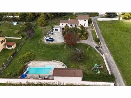 maison 6 pièces 155 m²