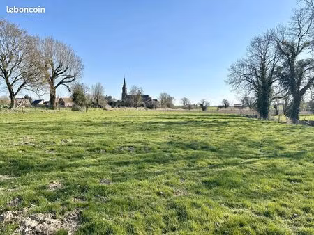 terrain 1 pièce 1000 m²