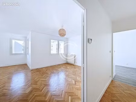 appartement 3 pièces 77 m²