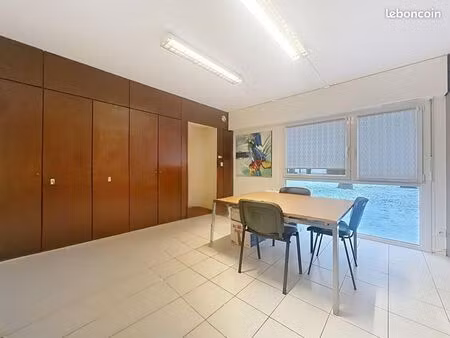 local d'activité 42 m²