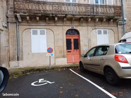 bureaux 50 m² figeac