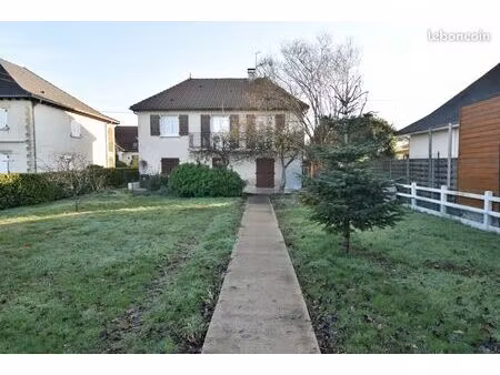 maison 7 pièces 145 m²