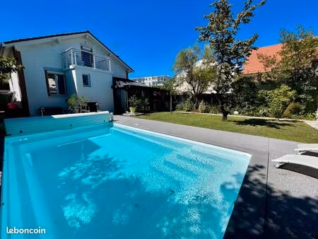 bien rare à saint-agne – maison familiale avec cachet  piscine et dépendance