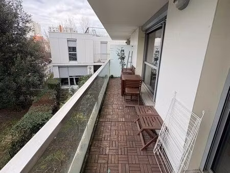 t2 lumineux avec grande terrasse - résidence les jardins des chartrons bordeaux
