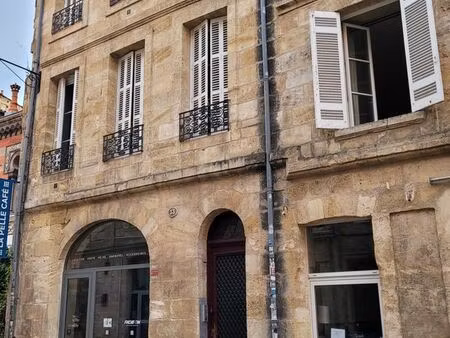 duplex – 62 m2 – bordeaux chartrons rue notre dame - entièrement renové avec climatisation