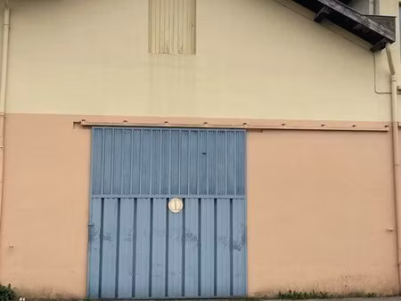 vente local/box/garage 149m2 + 55m2 cave