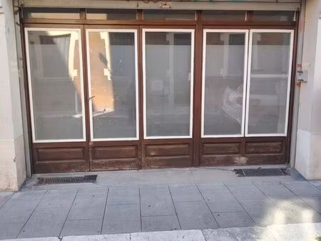 local commercial à louer grenoble europole - 1015 / mois