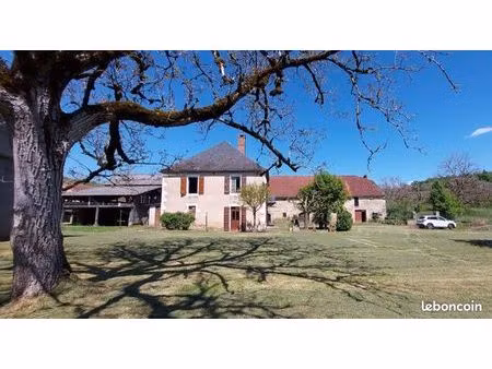 ancienne propriété agricole sur terrain de 7 400 m²