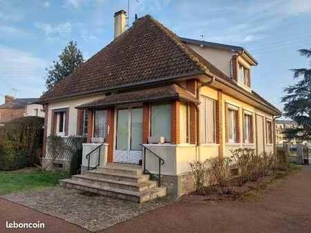 maison 4 pièces 140 m²