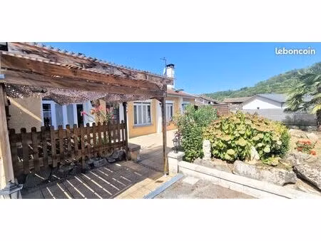 maison 6 pièces 194 m²