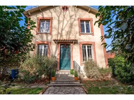 maison 6 pièces place pinel