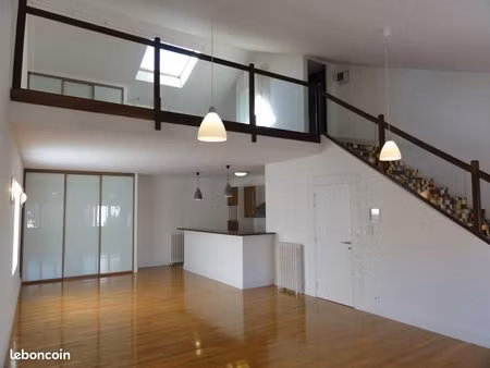 t2 duplex 83m2 secteur berges de garonne