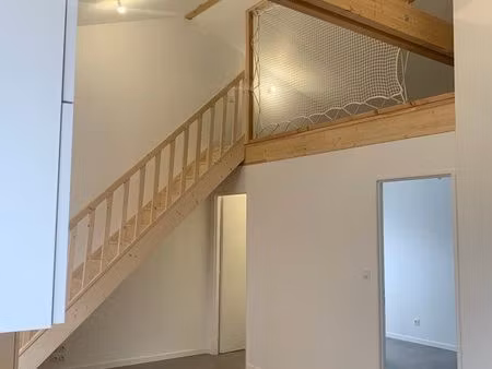 t2 bis 37 m² – cuisine équipée – mezzanine – calme – gratens