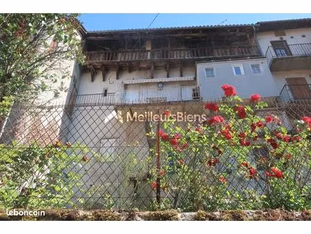 immeuble 6 pièces 140 m²