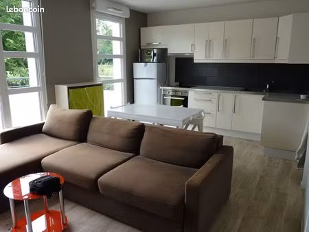 appartement 40m2 avec balcon 12m2 et parking