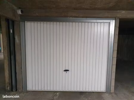 parking box dans résidence