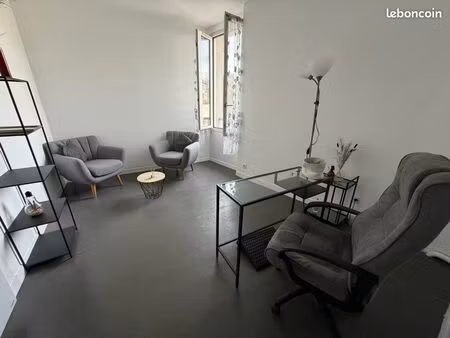 bureau / cabinet professionnel 12 m² – parking – lescar