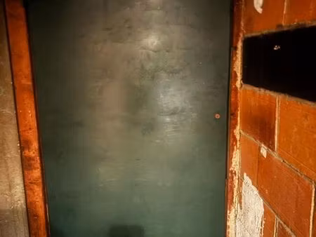 cave lumineuse et sécurisée