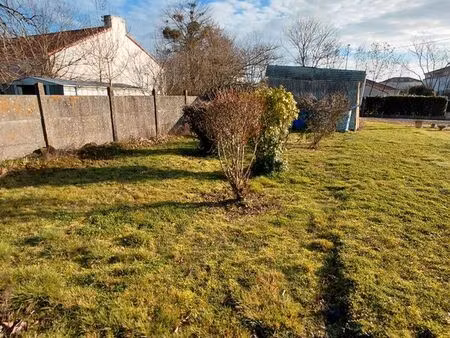 terrain 330 m² le pellerin