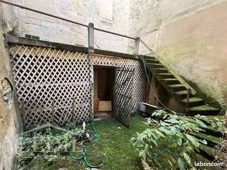 immeuble 5 pièces 218 m²