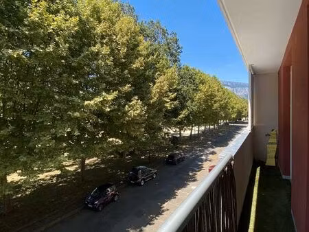 t3 de 61 m² avec balcon  cave et parking – avenue pierre sémard  proche neyrpic