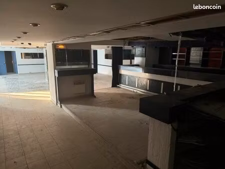 local commercial 220m2 - 5min de tarbes
