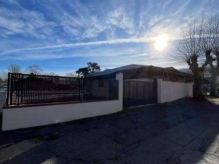 local professionnel à louer - quartier arsenal tarbes