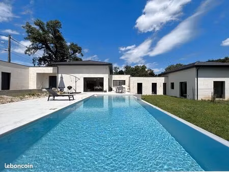 villa 5 pièces 167 m²