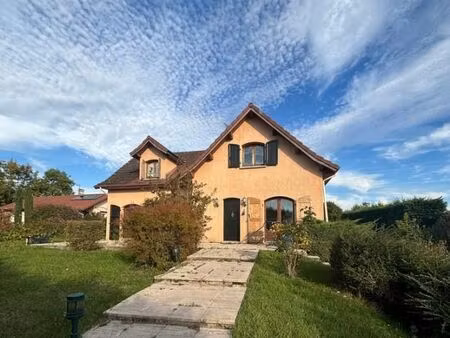 villa 4 pièces 114 m²