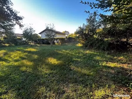 terrain 1 500 m² gradignan
