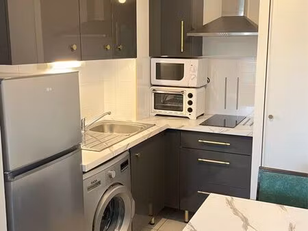 centre dax t1 bis meublé 30m2 + balcon + parking ss