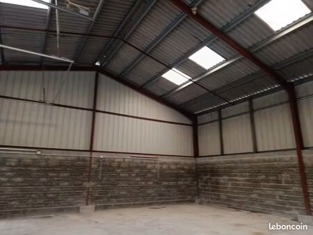 bâtiment de stockage