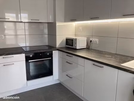 t4 spacieux  lumineux  traversant