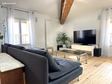 appartement t3 env 70m2 traversant