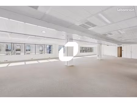 bureaux 600 m²