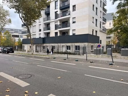 local rue jules michelet colombes