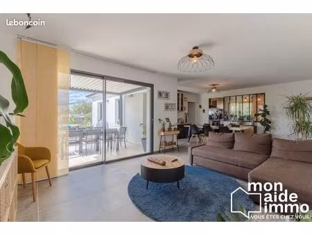 maison 6 pièces 123 m²