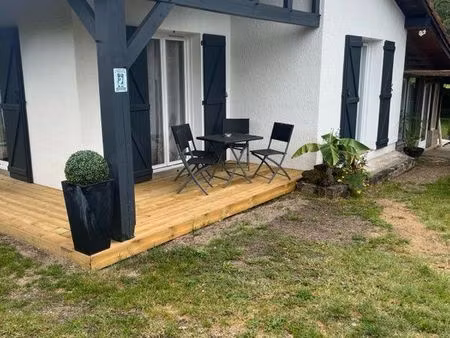 maison avec piscine en lisière de forêt - à 12 km des plages