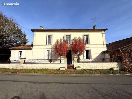 maison 7 pièces 220 m²